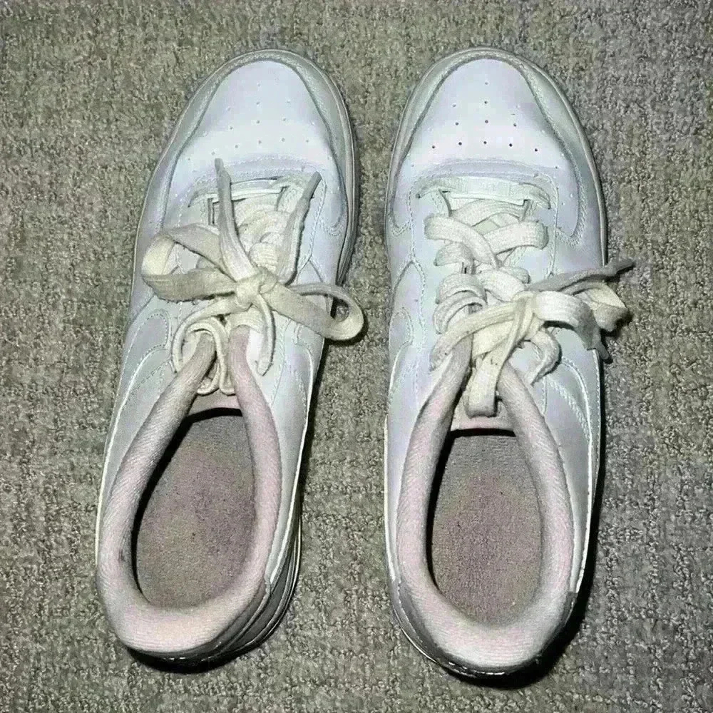 Nike size 7y
